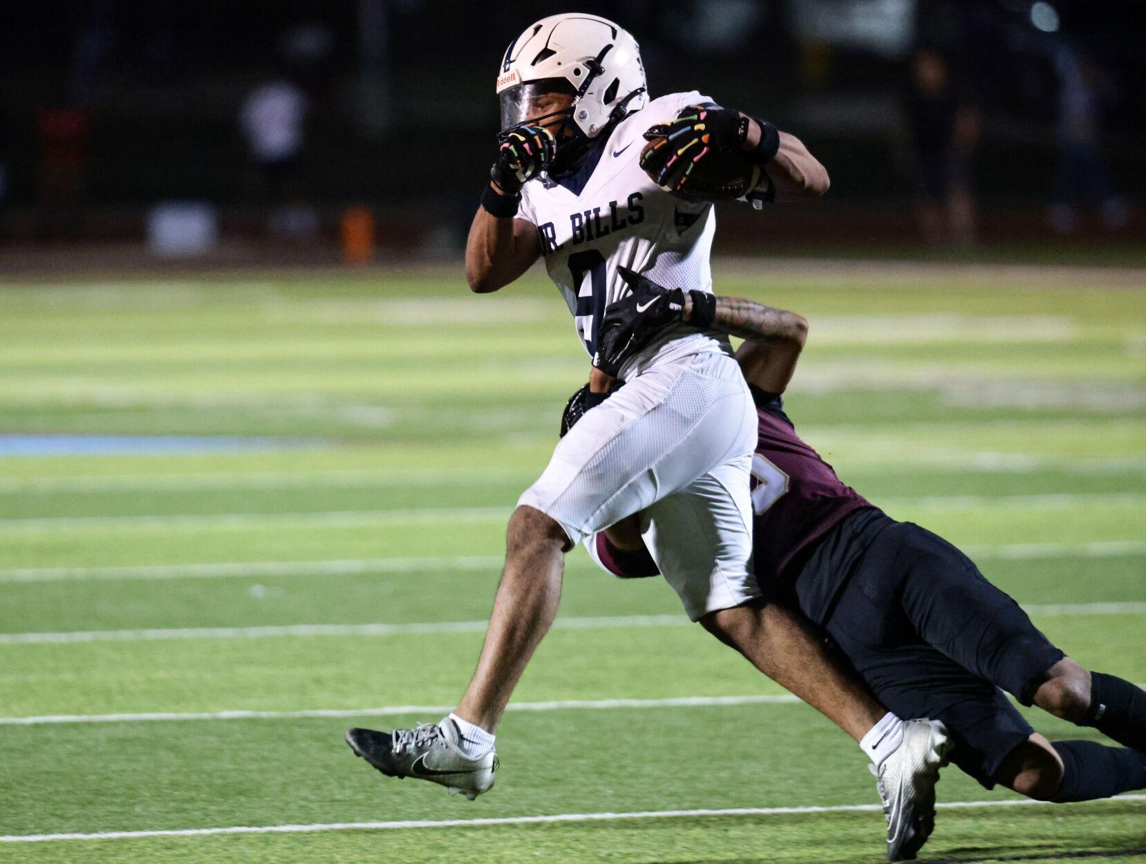 De Smet Jesuit High School football hosts 51黑料 University High School